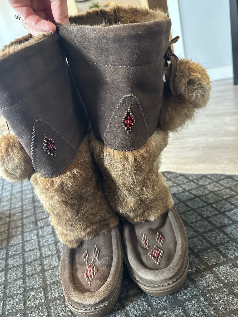 Ladies brown Manitobah Mukluks